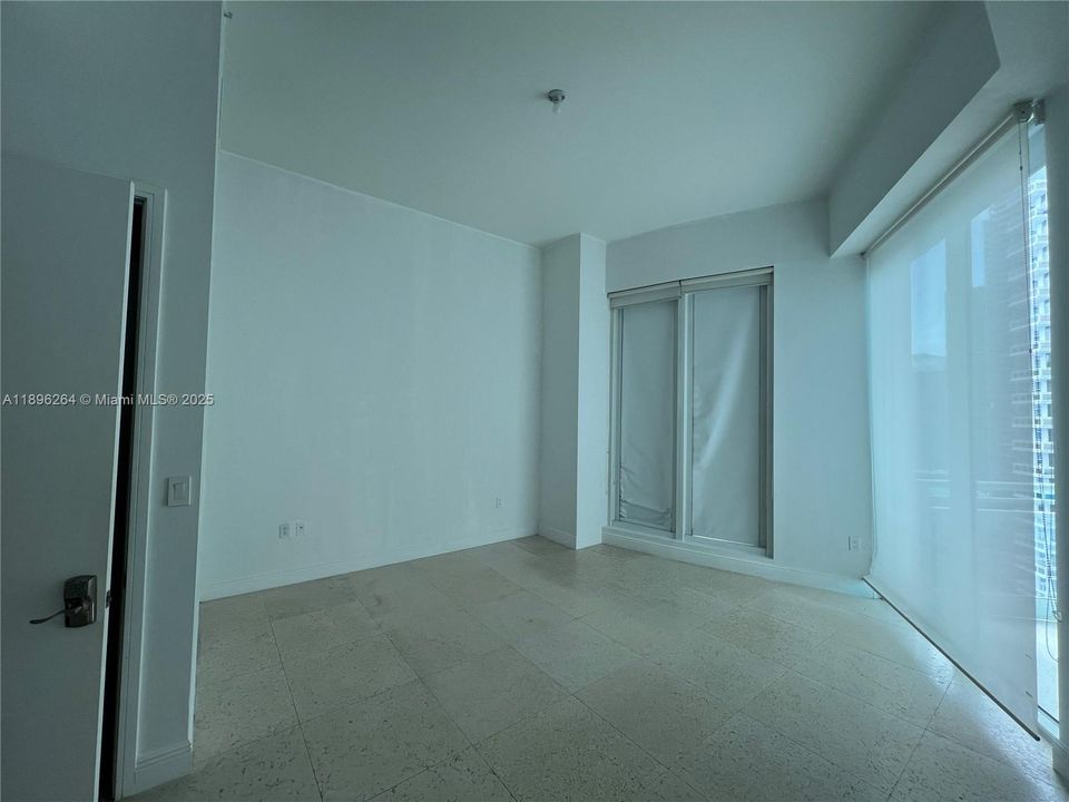 Recently Rented: $7,200 (2 beds, 2 baths, 1326 Square Feet)