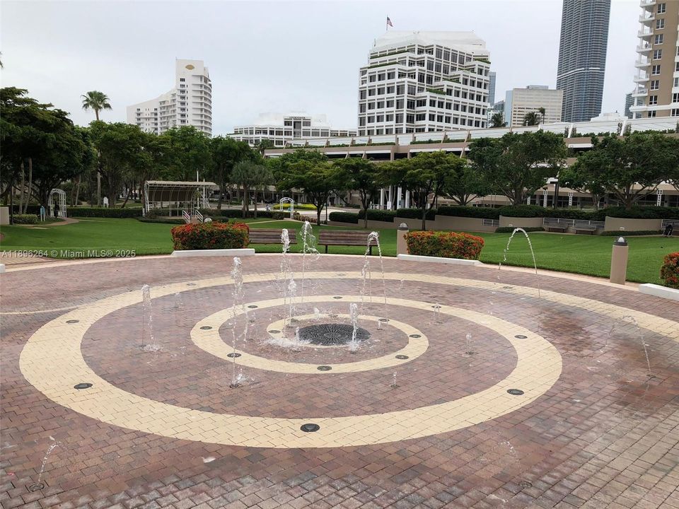 Recently Rented: $7,200 (2 beds, 2 baths, 1326 Square Feet)