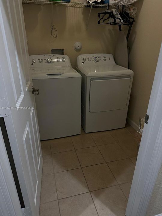 Laundry Room - 2