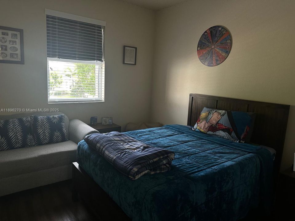 2nd Bedroom - 2