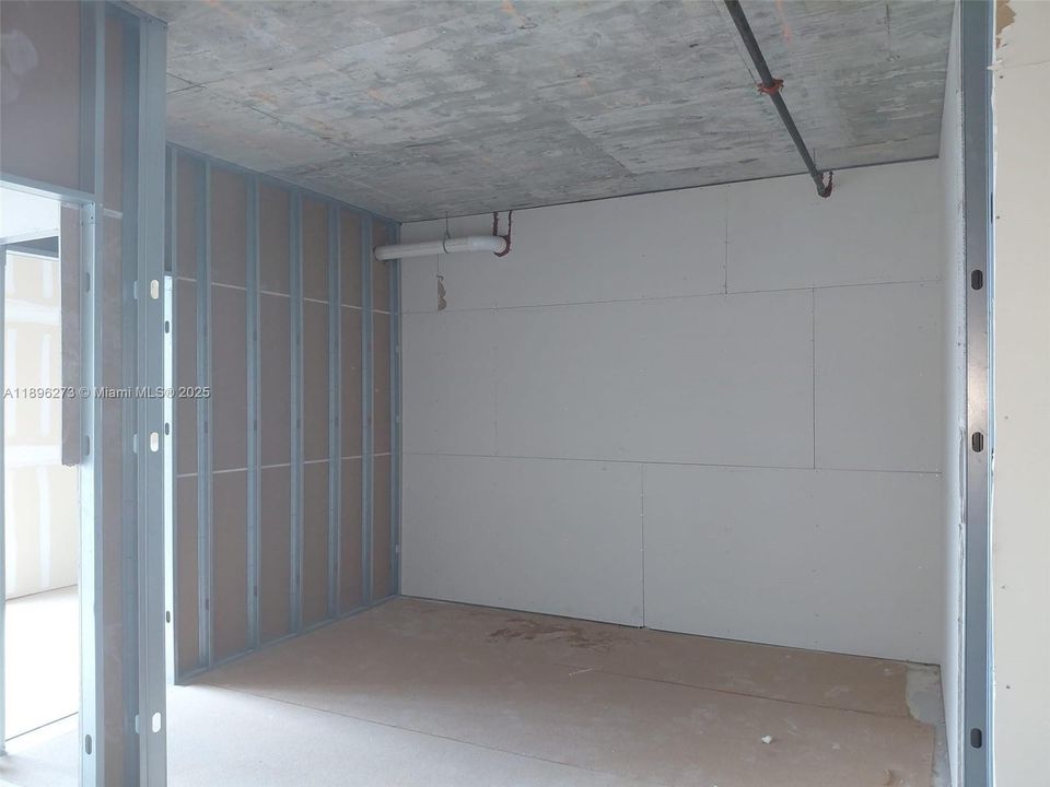 合同活跃: $265,000 (0 贝兹, 0 浴室, 0 平方英尺)