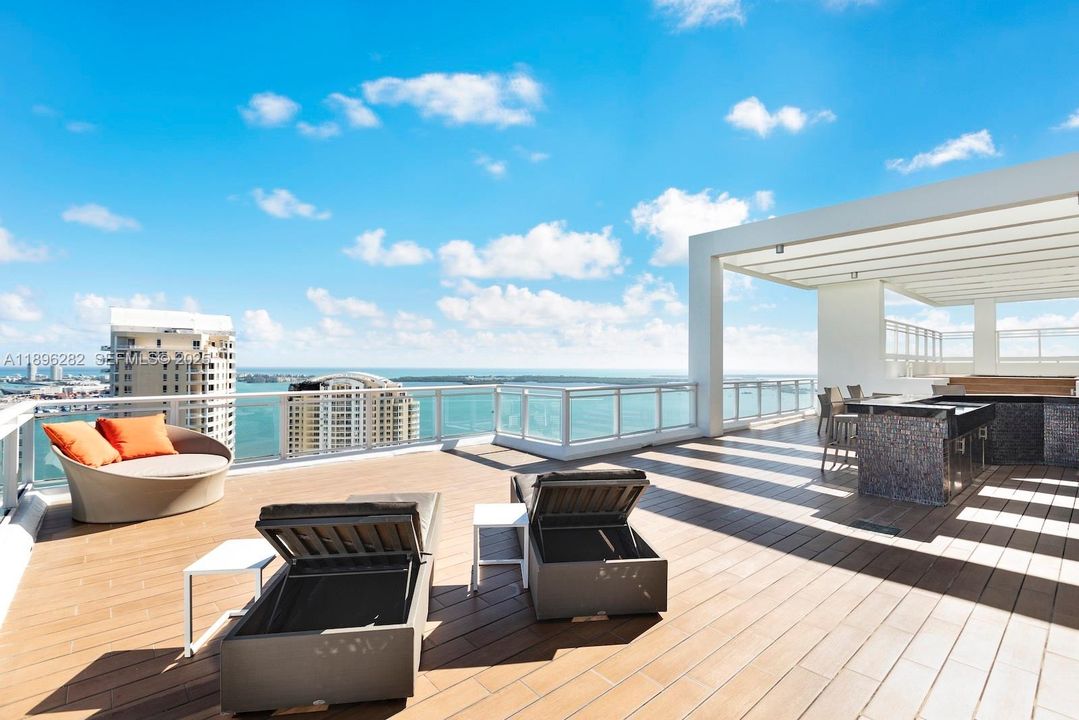 For Sale: $20,000,000 (4 beds, 5 baths, 5867 Square Feet)