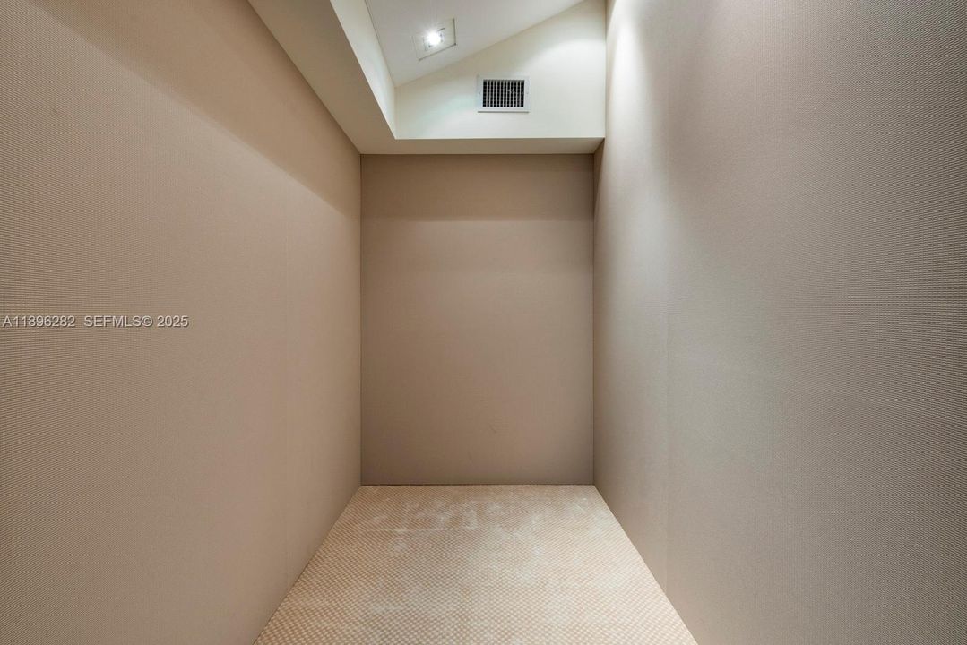 For Sale: $20,000,000 (4 beds, 5 baths, 5867 Square Feet)