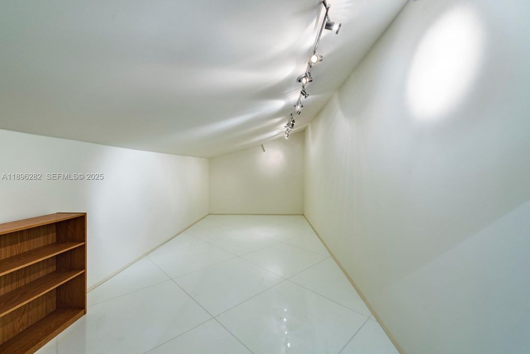 For Sale: $20,000,000 (4 beds, 5 baths, 5867 Square Feet)