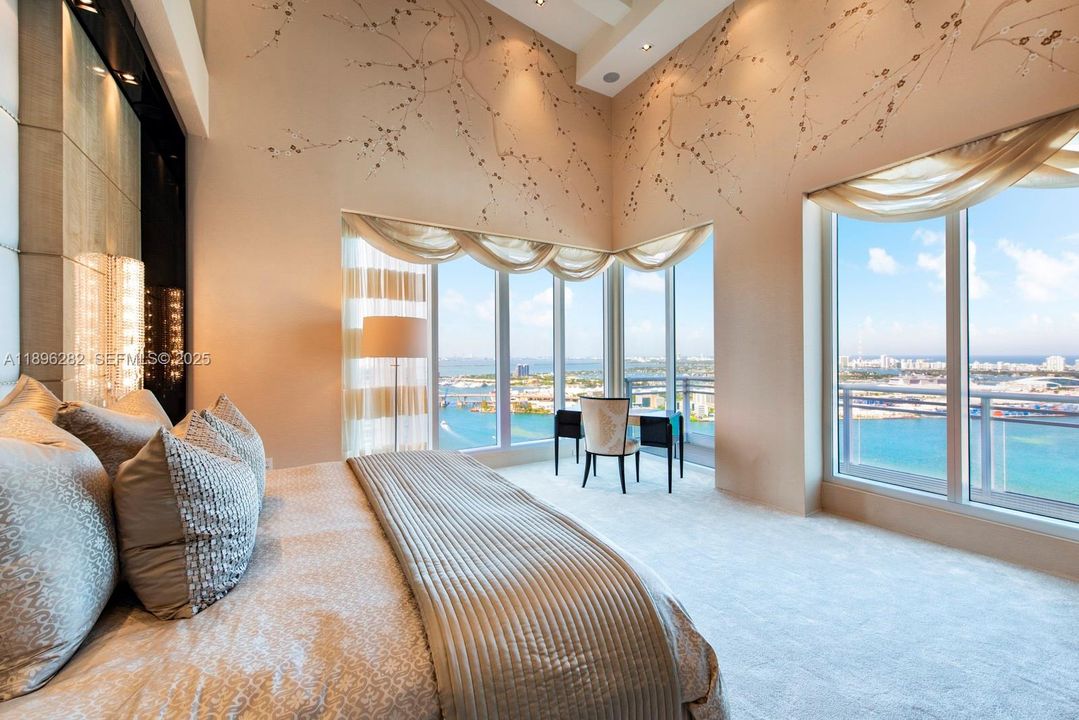 For Sale: $20,000,000 (4 beds, 5 baths, 5867 Square Feet)