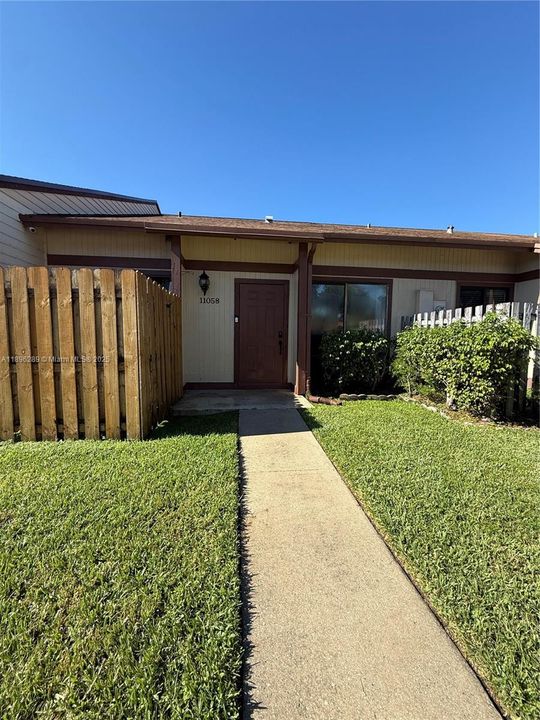 Active With Contract: $420,000 (4 beds, 2 baths, 1508 Square Feet)