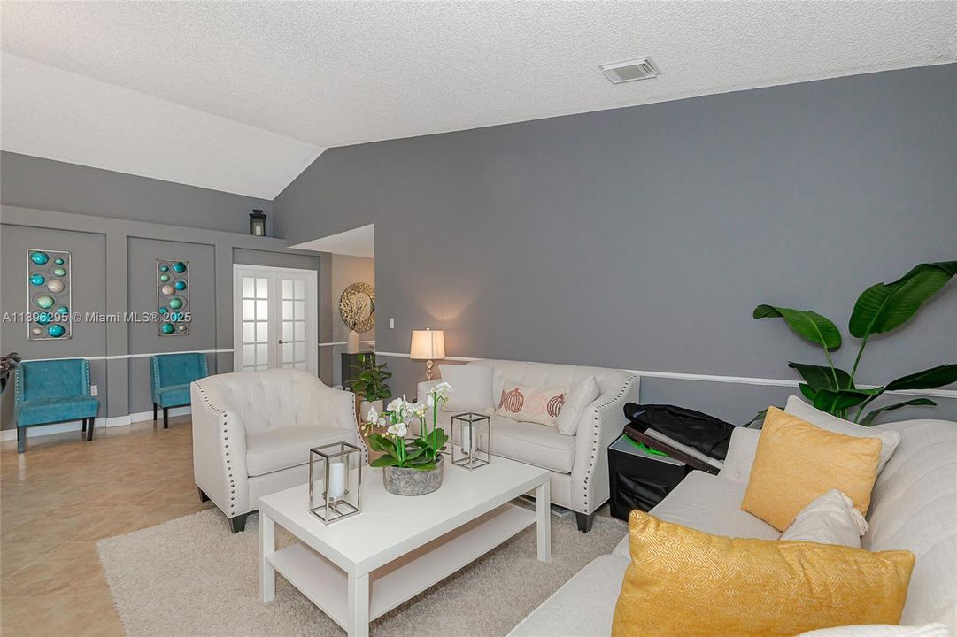 Active With Contract: $659,000 (3 beds, 2 baths, 1821 Square Feet)