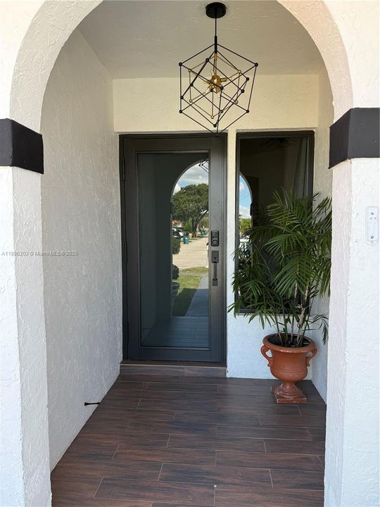 Recently Rented: $3,250 (4 beds, 2 baths, 1368 Square Feet)