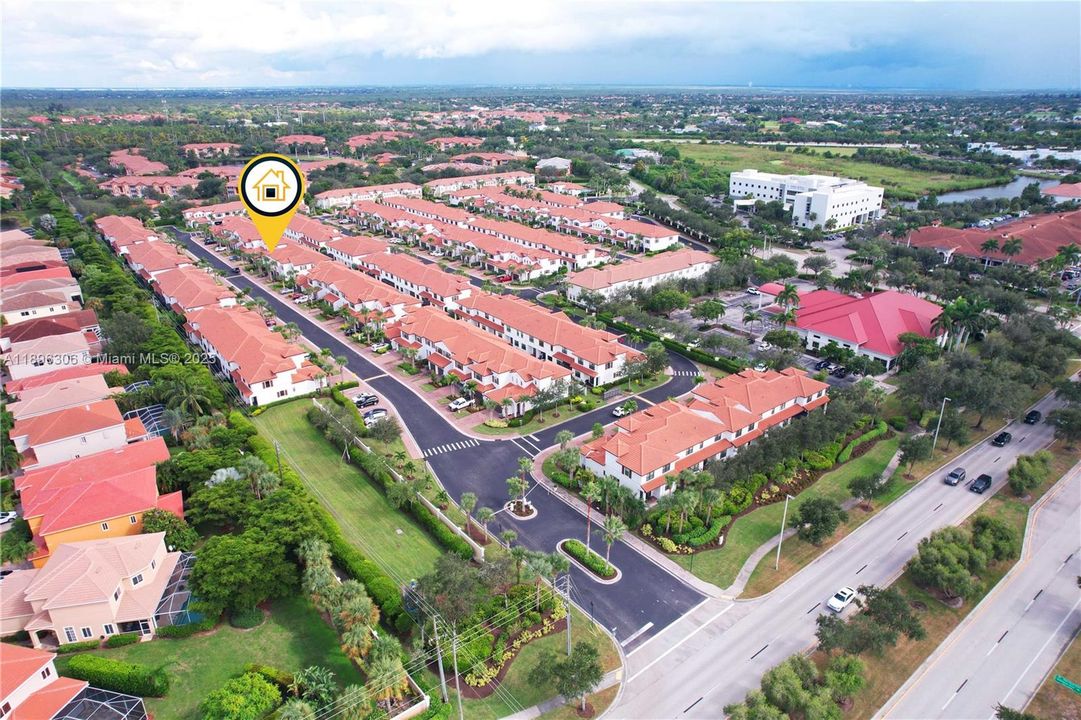 For Sale: $285,000 (3 beds, 2 baths, 1621 Square Feet)