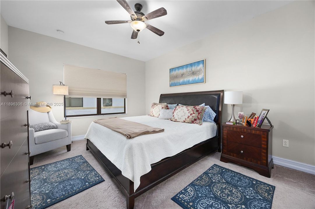 For Sale: $285,000 (3 beds, 2 baths, 1621 Square Feet)