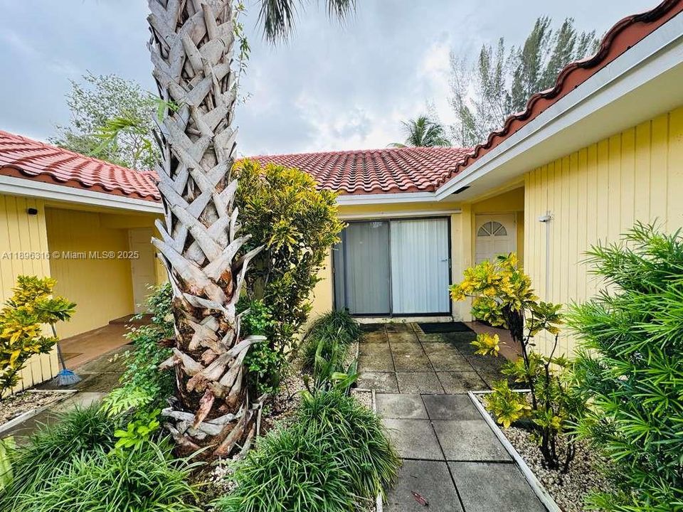 For Sale: $700,000 (0 beds, 0 baths, 2698 Square Feet)