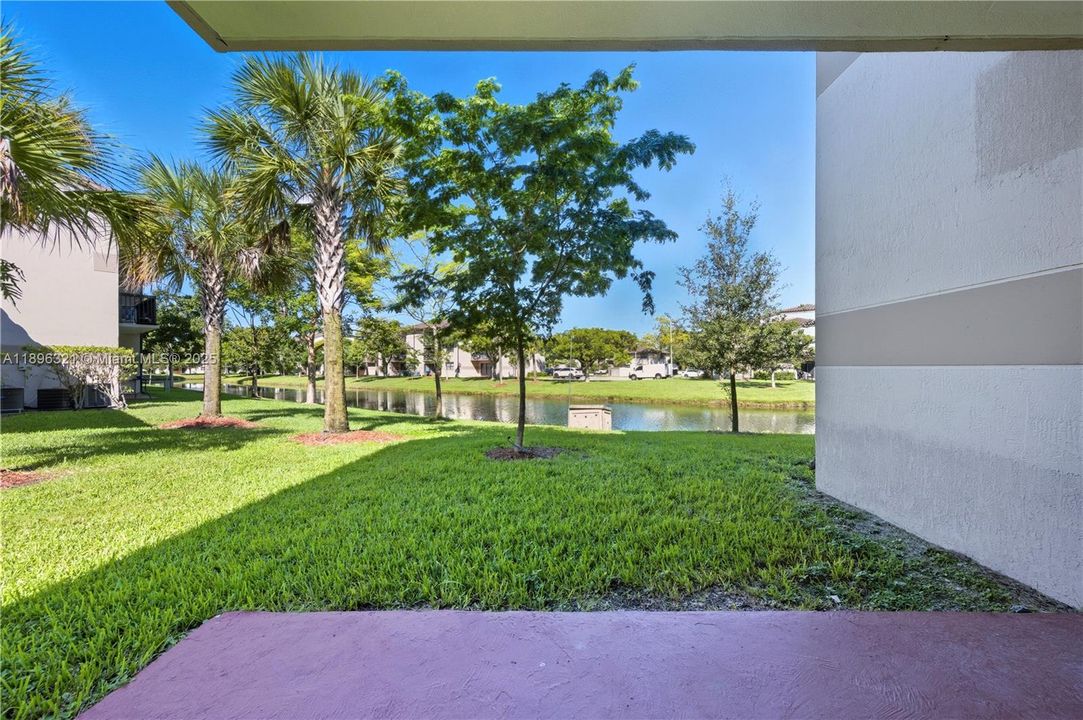 待售: $312,000 (3 贝兹, 2 浴室, 1216 平方英尺)