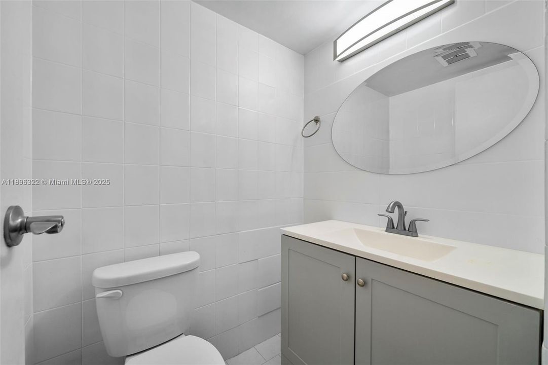 Activo con contrato: $222,222 (1 camas, 1 baños, 913 Pies cuadrados)