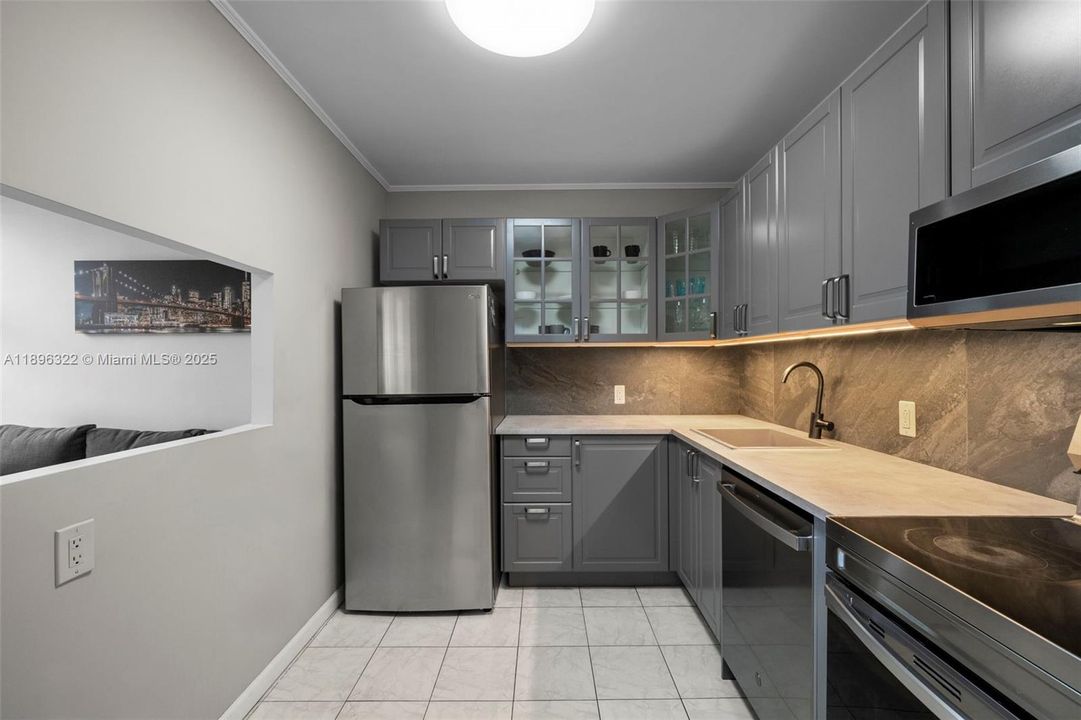 Activo con contrato: $222,222 (1 camas, 1 baños, 913 Pies cuadrados)