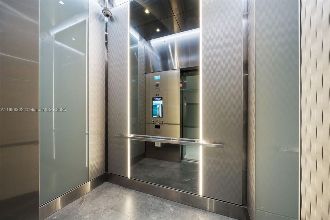 Activo con contrato: $222,222 (1 camas, 1 baños, 913 Pies cuadrados)