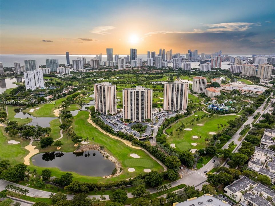 Activo con contrato: $222,222 (1 camas, 1 baños, 913 Pies cuadrados)