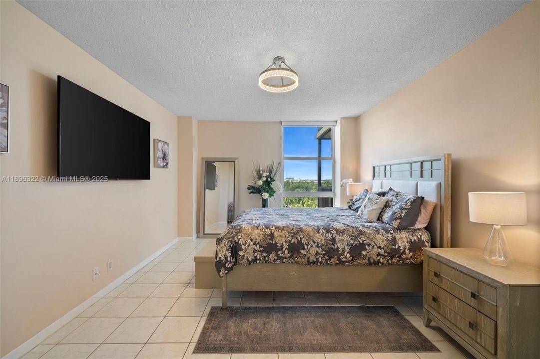 Activo con contrato: $222,222 (1 camas, 1 baños, 913 Pies cuadrados)