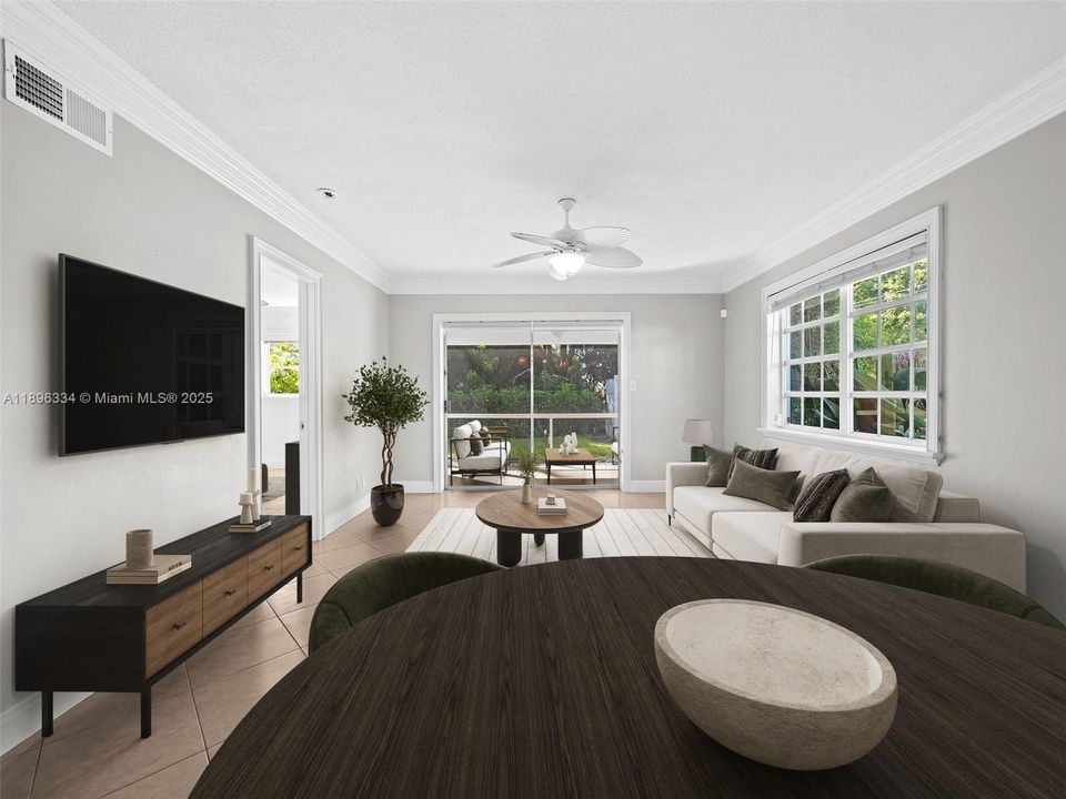 For Sale: $304,900 (2 beds, 2 baths, 942 Square Feet)