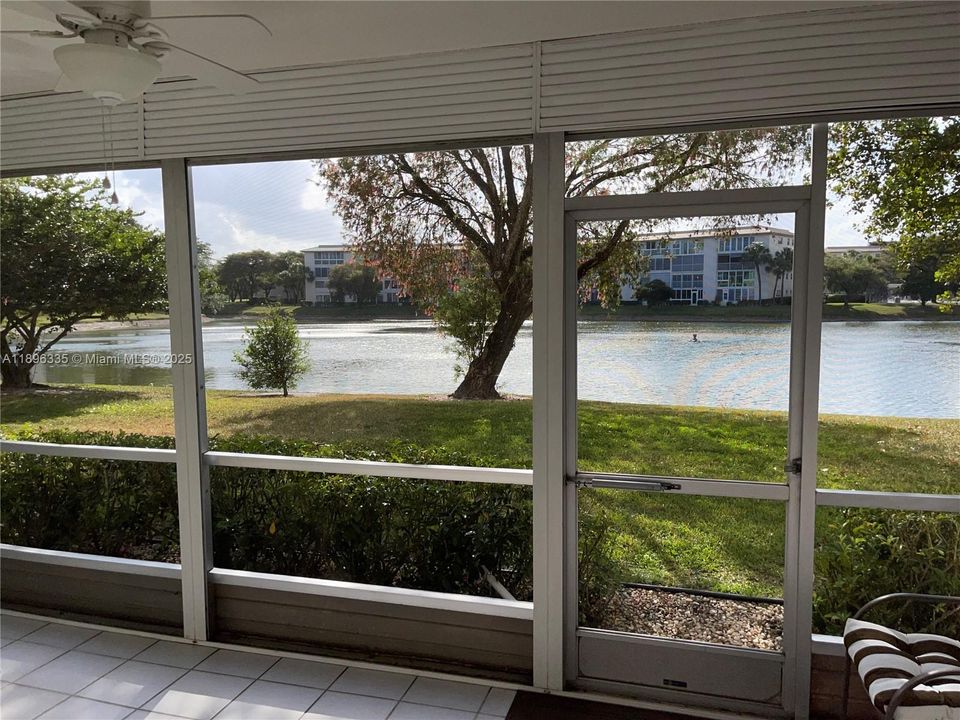 出租: $2,000 (2 贝兹, 2 浴室, 1002 平方英尺)