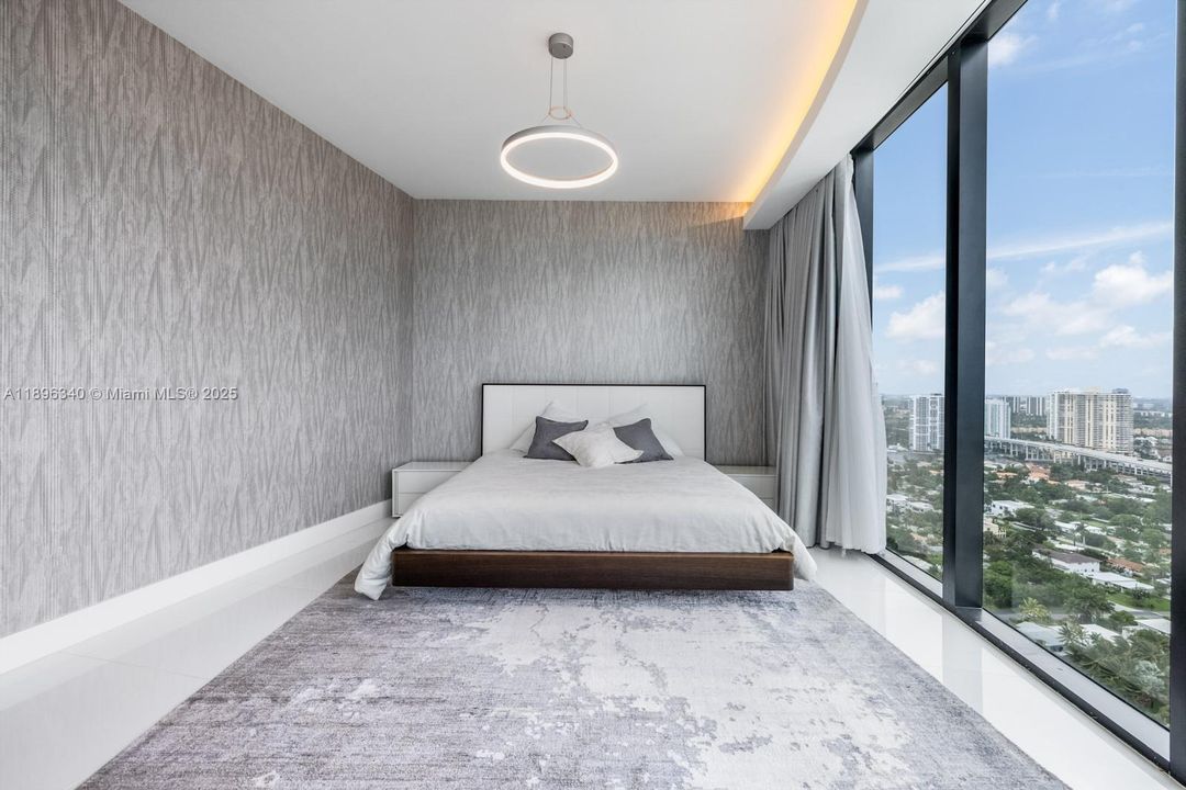 待售: $5,000,000 (3 贝兹, 4 浴室, 3171 平方英尺)