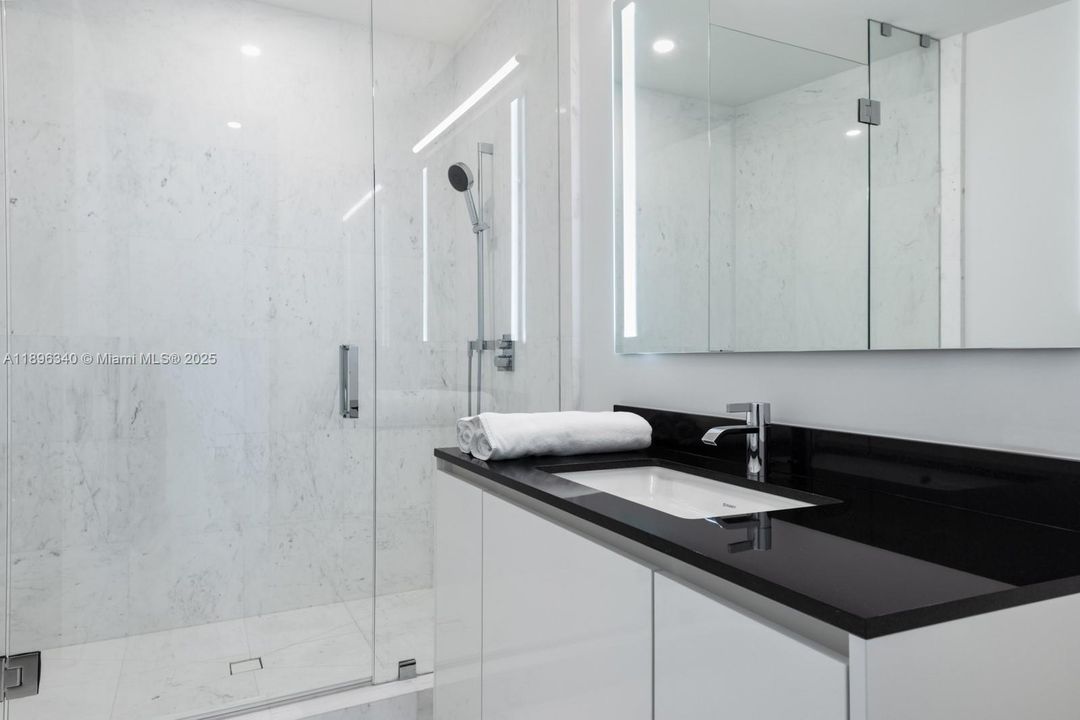 待售: $5,000,000 (3 贝兹, 4 浴室, 3171 平方英尺)