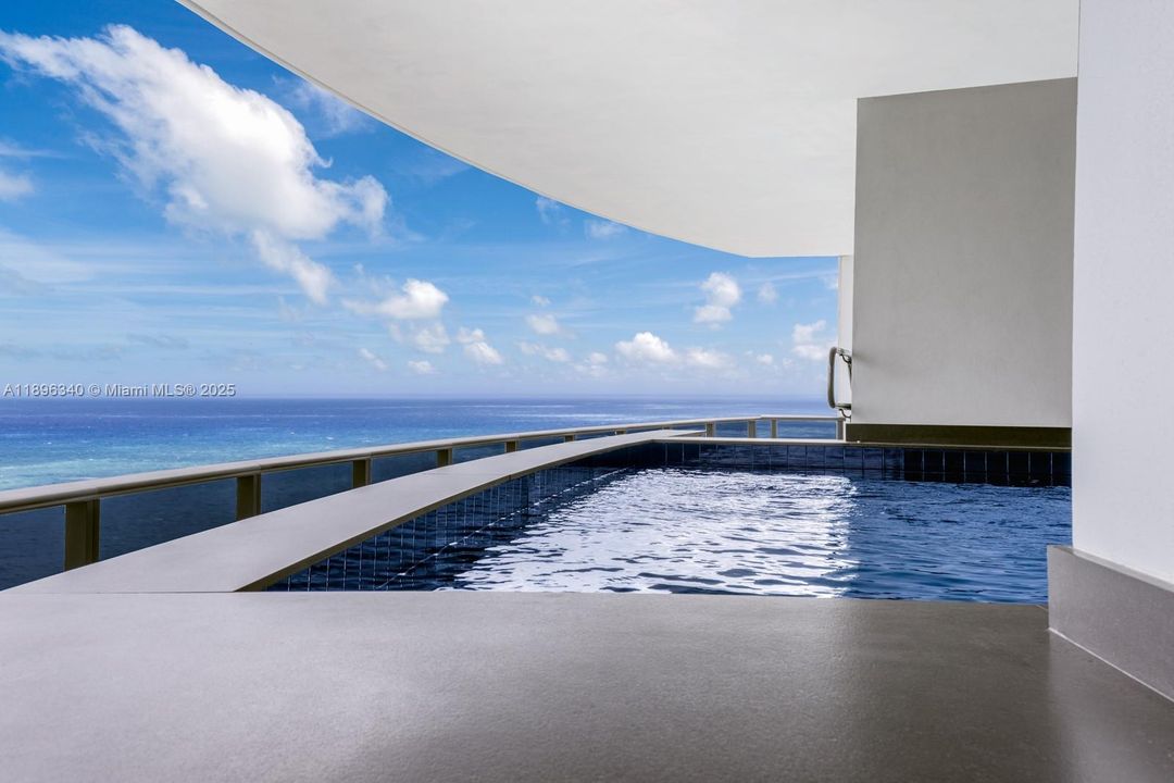 待售: $5,000,000 (3 贝兹, 4 浴室, 3171 平方英尺)