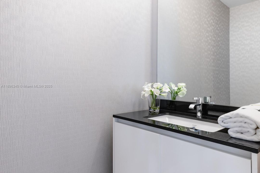 待售: $5,000,000 (3 贝兹, 4 浴室, 3171 平方英尺)