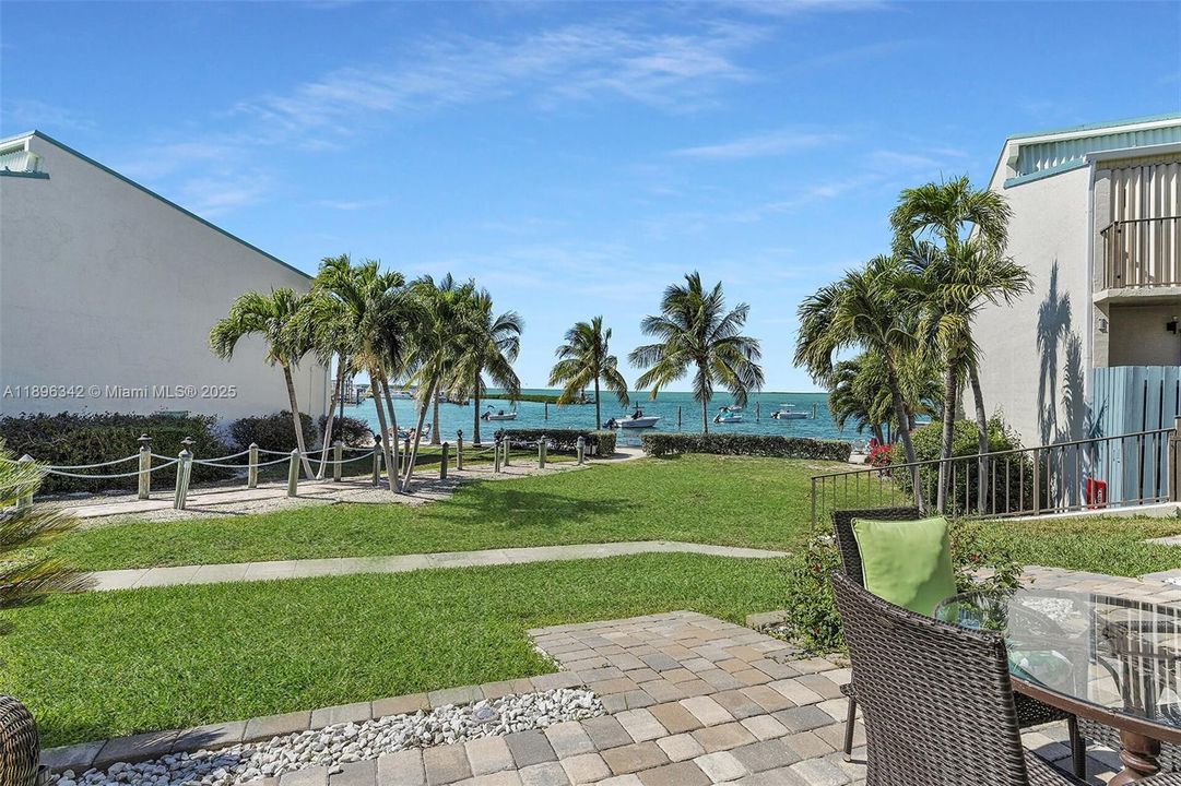 最近售出: $699,000 (2 贝兹, 2 浴室, 1359 平方英尺)