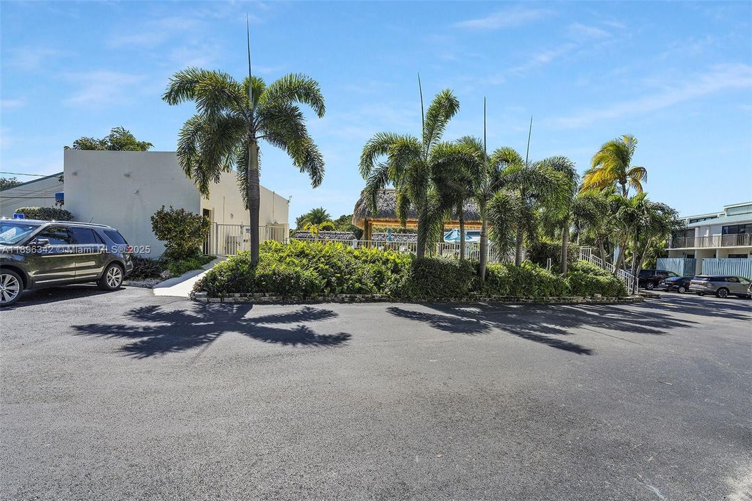 最近售出: $699,000 (2 贝兹, 2 浴室, 1359 平方英尺)