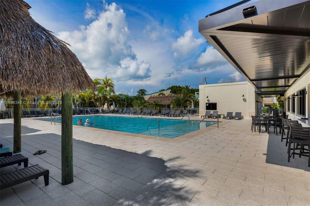 最近售出: $699,000 (2 贝兹, 2 浴室, 1359 平方英尺)