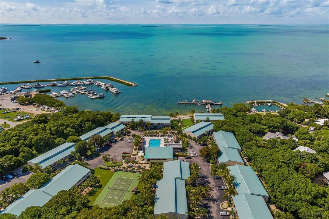 最近售出: $699,000 (2 贝兹, 2 浴室, 1359 平方英尺)