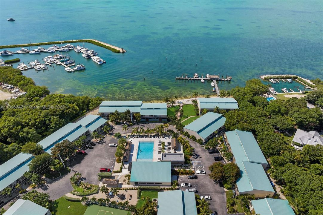 最近售出: $699,000 (2 贝兹, 2 浴室, 1359 平方英尺)