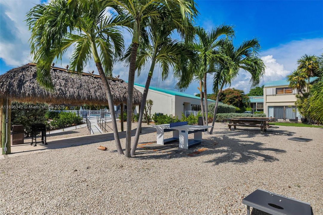 最近售出: $699,000 (2 贝兹, 2 浴室, 1359 平方英尺)