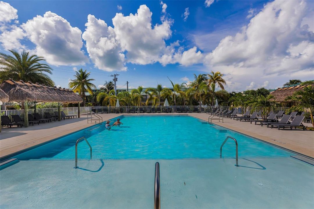 最近售出: $699,000 (2 贝兹, 2 浴室, 1359 平方英尺)