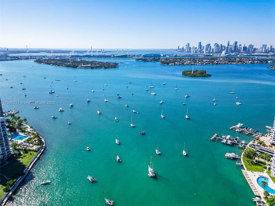 最近租的: $4,700 (2 贝兹, 2 浴室, 988 平方英尺)