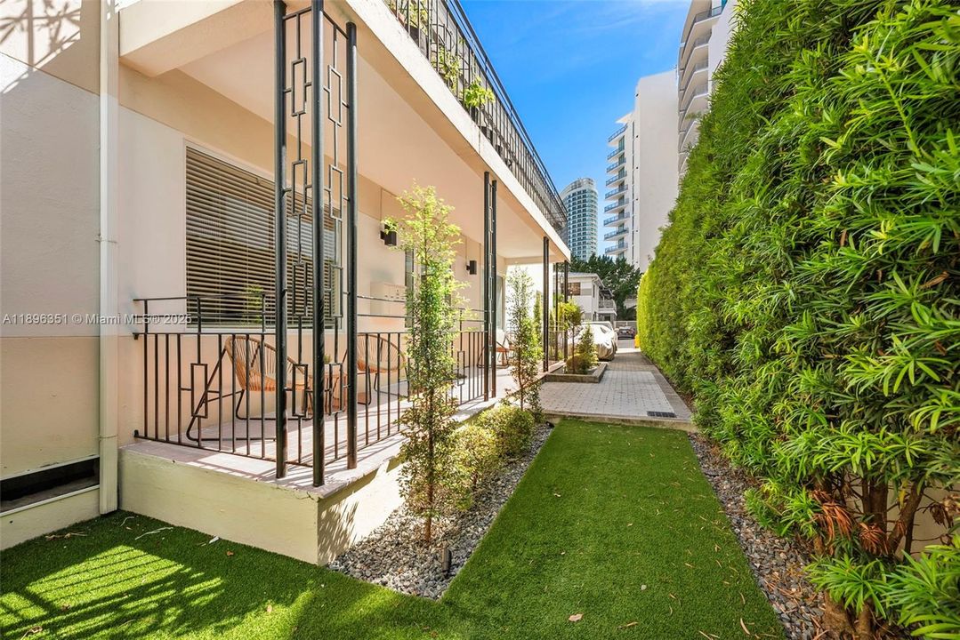 最近租的: $4,700 (2 贝兹, 2 浴室, 988 平方英尺)