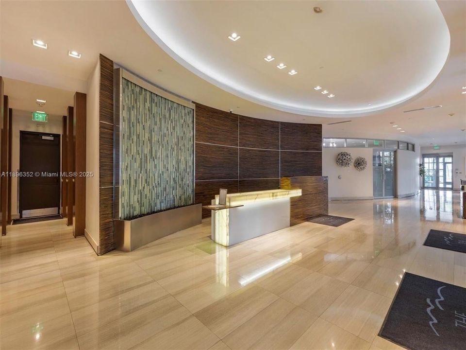 Active With Contract: $530,000 (1 beds, 1 baths, 793 Square Feet)