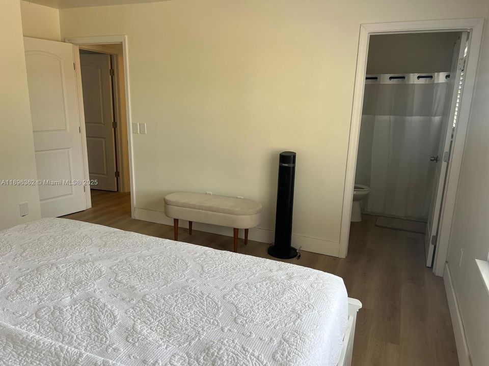 На продажу: $248,500 (2 спален, 2 ванн, 988 Квадратных фут)