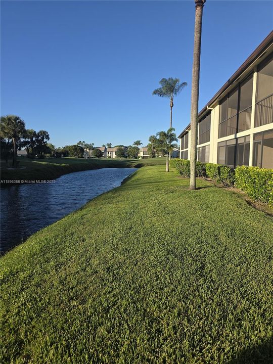 Active With Contract: $289,000 (2 beds, 2 baths, 1178 Square Feet)