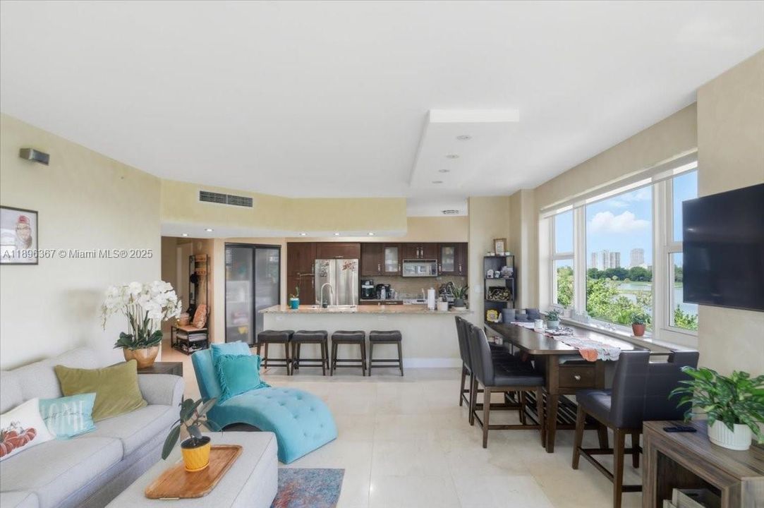 Active With Contract: $5,500 (3 beds, 3 baths, 1688 Square Feet)