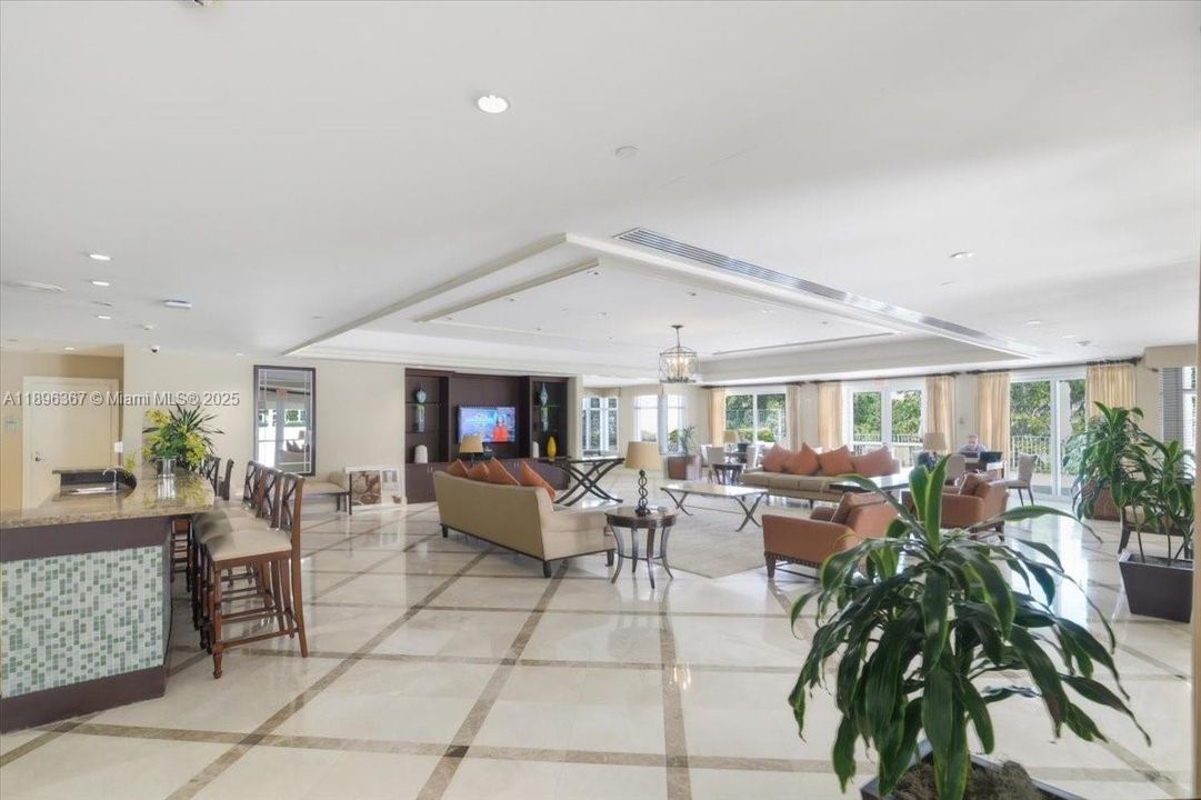 Active With Contract: $5,500 (3 beds, 3 baths, 1688 Square Feet)