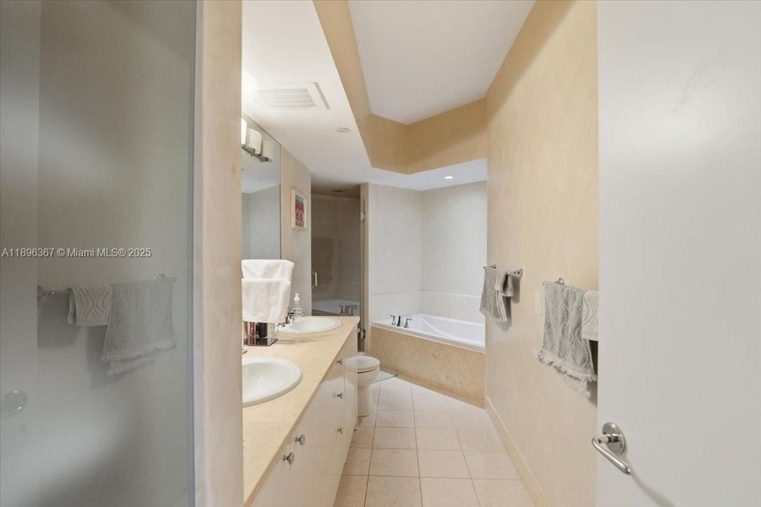 Active With Contract: $5,500 (3 beds, 3 baths, 1688 Square Feet)