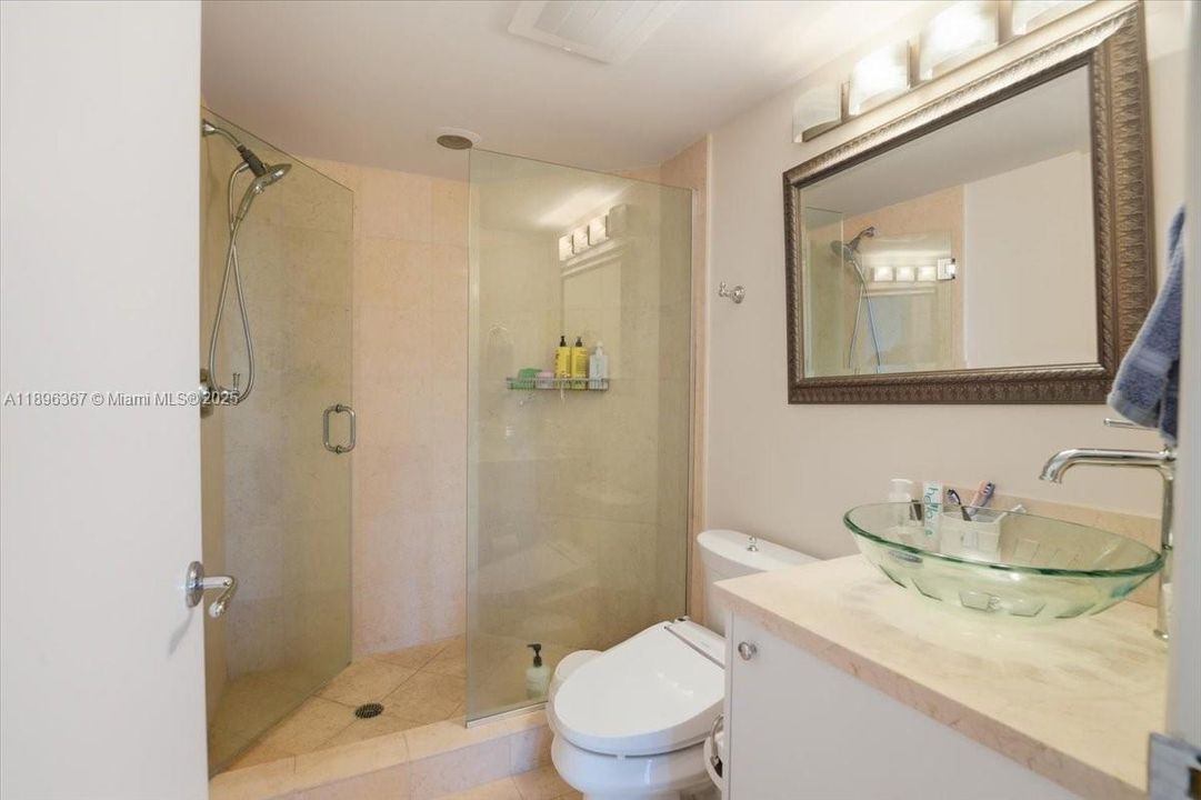 Active With Contract: $5,500 (3 beds, 3 baths, 1688 Square Feet)