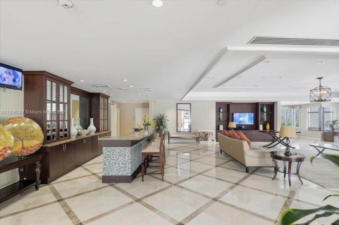 Active With Contract: $5,500 (3 beds, 3 baths, 1688 Square Feet)