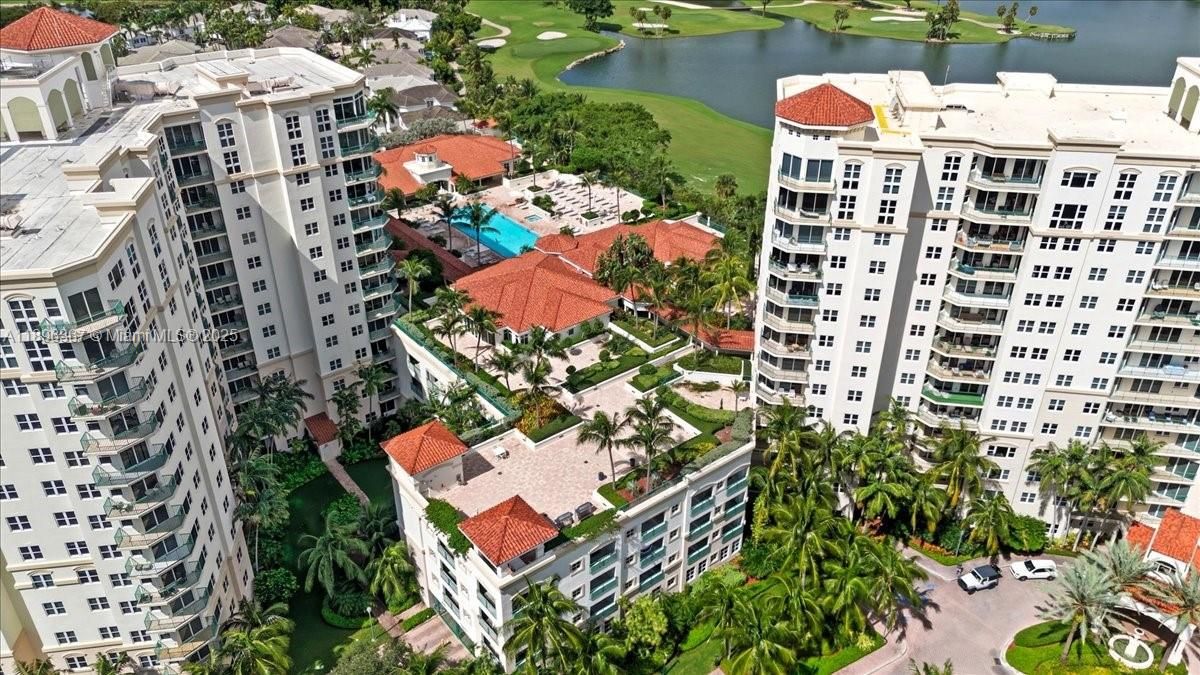 Active With Contract: $5,500 (3 beds, 3 baths, 1688 Square Feet)