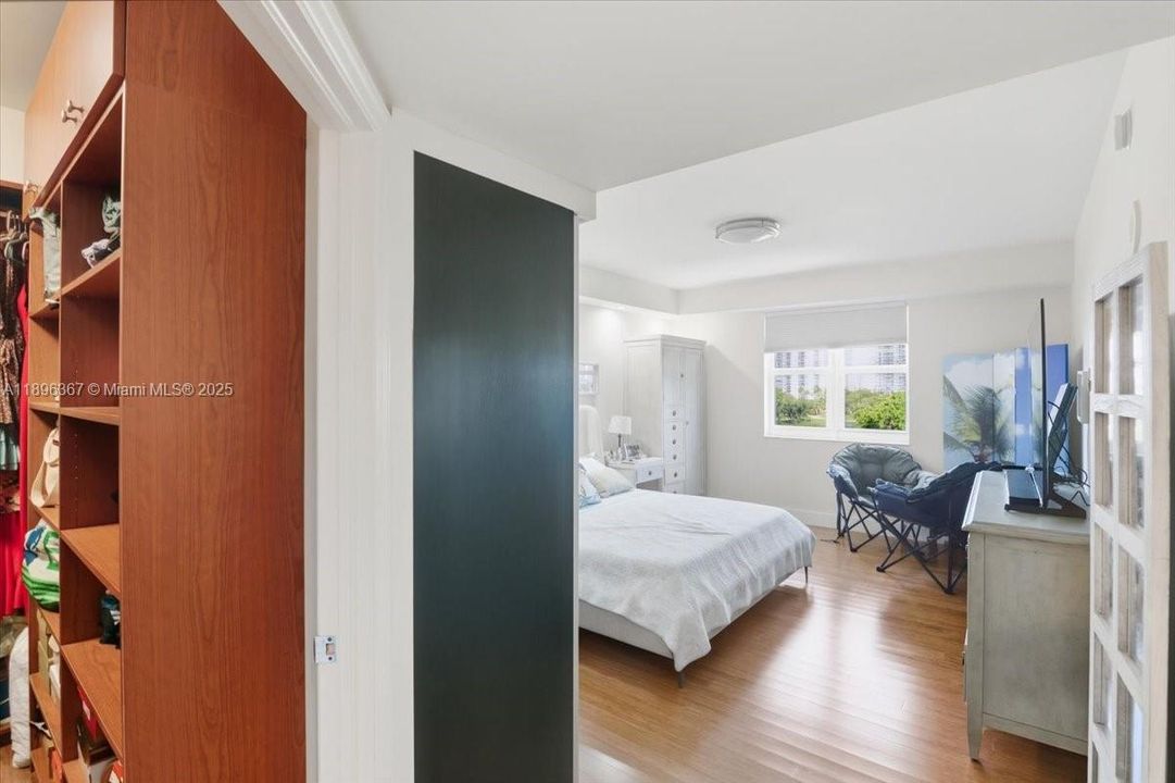 Active With Contract: $5,500 (3 beds, 3 baths, 1688 Square Feet)