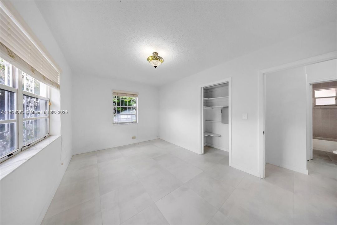 Active With Contract: $4,900 (3 beds, 2 baths, 1780 Square Feet)