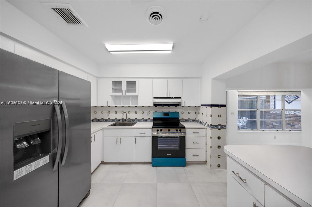 Active With Contract: $4,900 (3 beds, 2 baths, 1780 Square Feet)