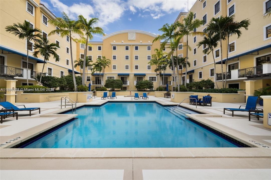 Недавно арендовано: $4,500 (2 спален, 2 ванн, 1925 Квадратных фут)