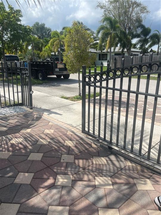 En Renta: $1,500 (0 camas, 1 baños, 1321 Pies cuadrados)